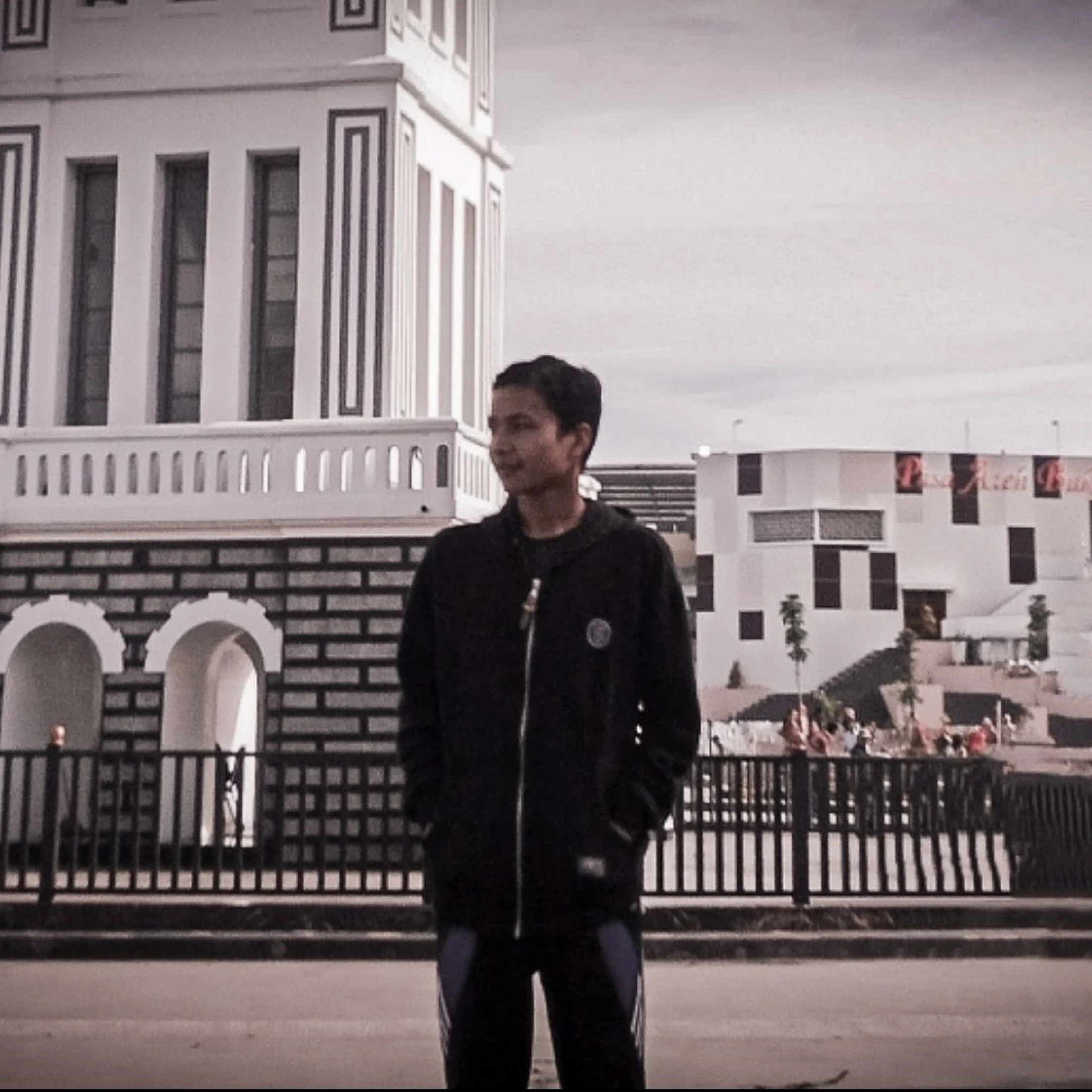Rizko Imsar - Frontend Developer & EDM Producer dari Bukittinggi